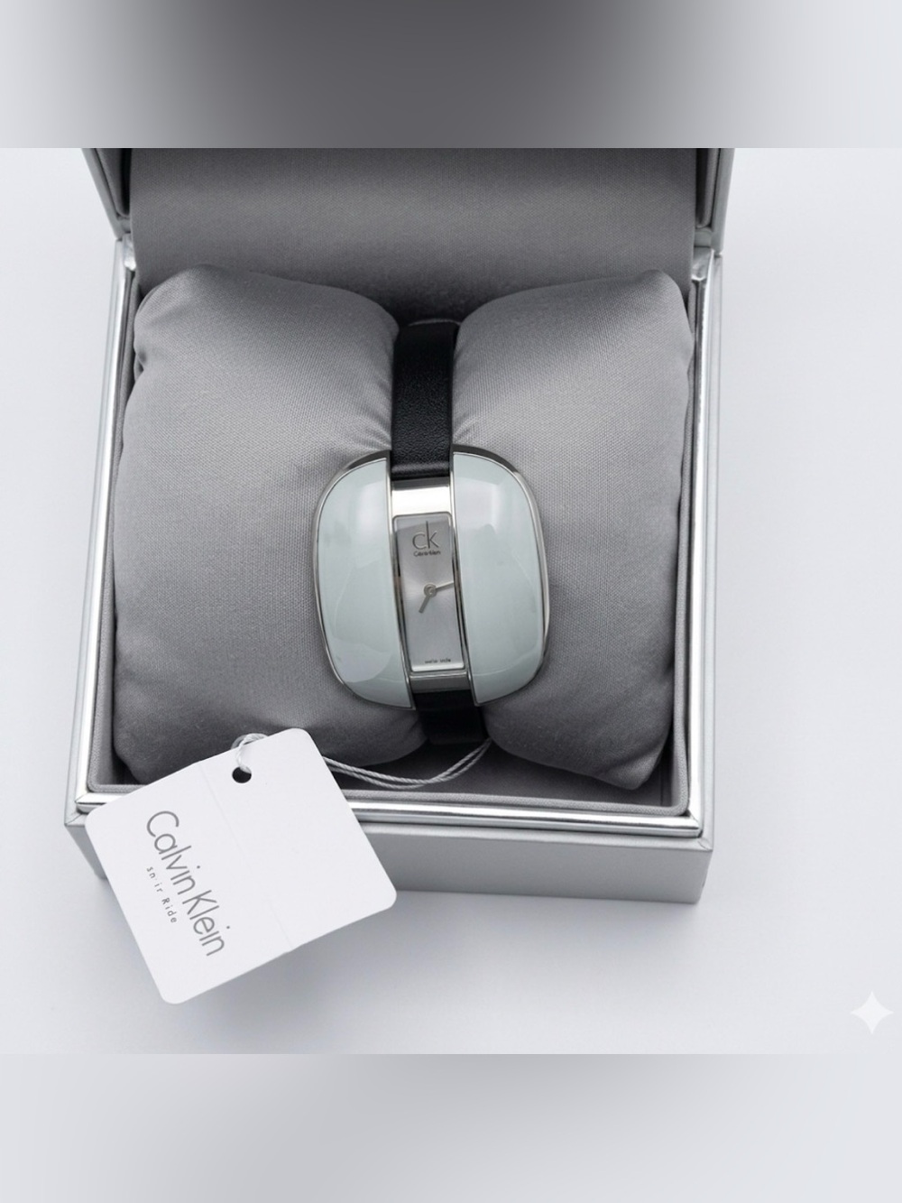 Calvin Klein Swiss Made NWT Women’s Watch K2E23626 Cushion Face